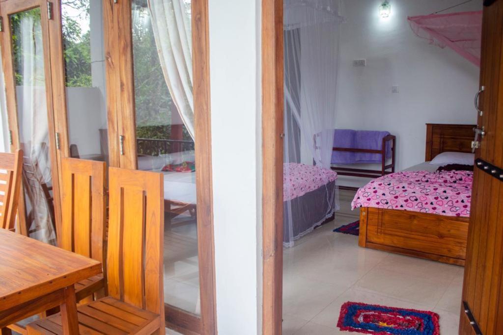 Amado Homestay Ella Bagian luar foto