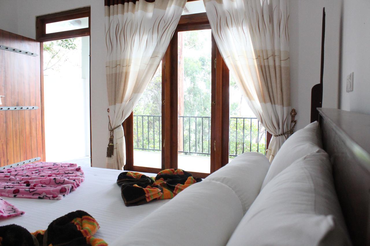 Amado Homestay Ella Bagian luar foto
