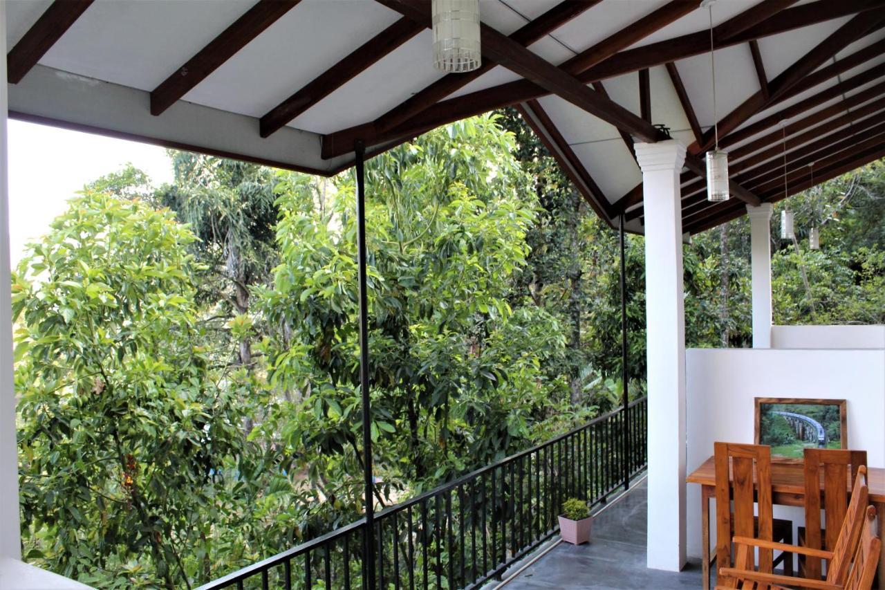 Amado Homestay Ella Bagian luar foto