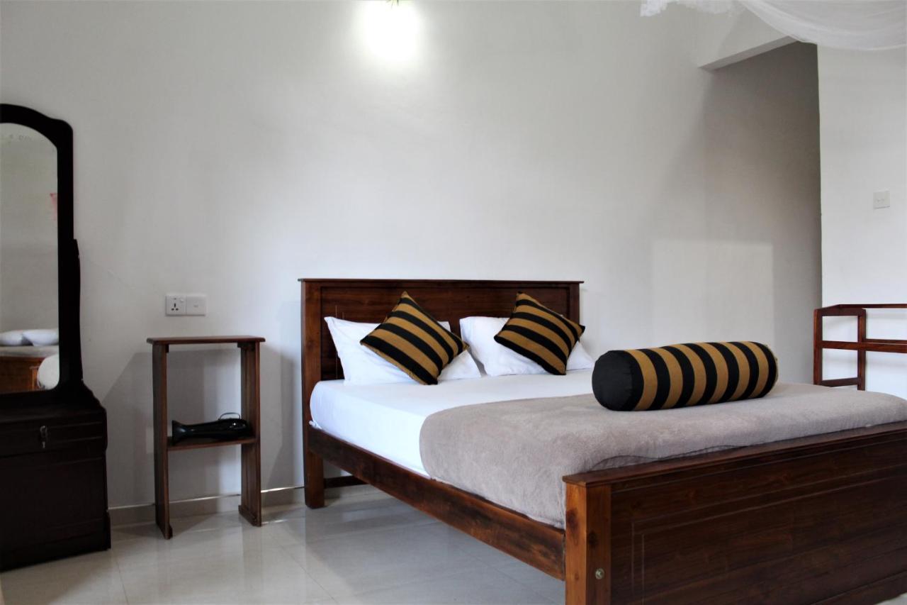 Amado Homestay Ella Bagian luar foto