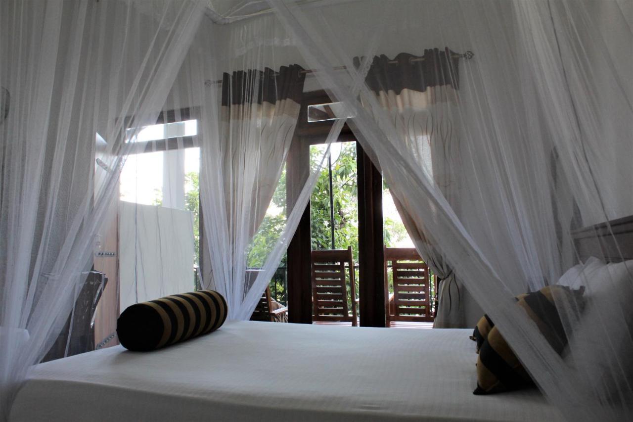 Amado Homestay Ella Bagian luar foto