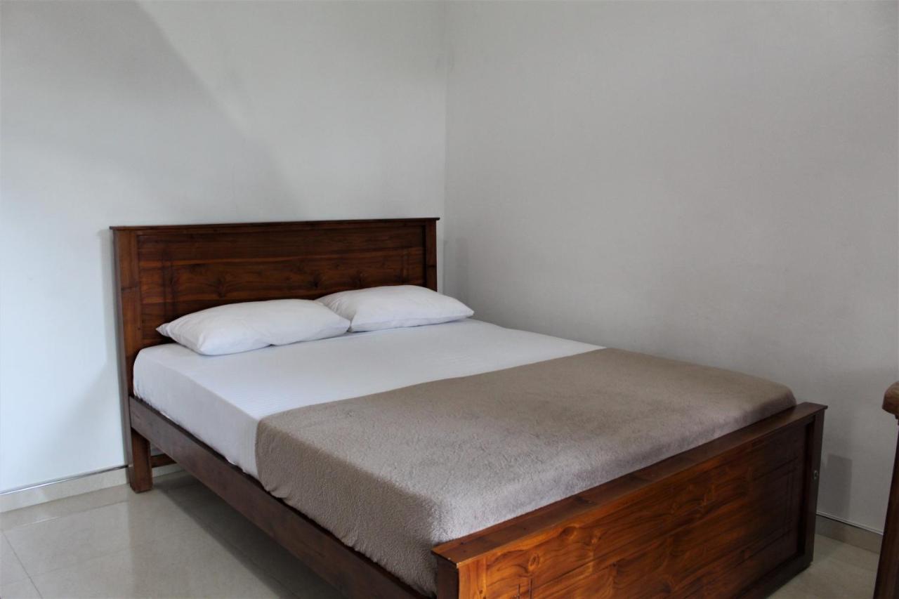 Amado Homestay Ella Bagian luar foto